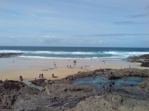 padstow beach guide - treyarnon image